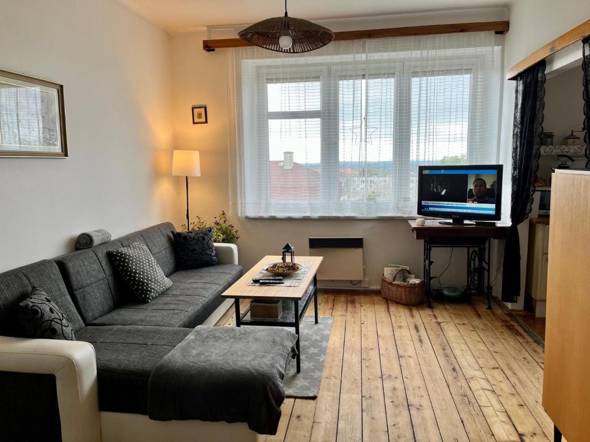 Slunny Byt S Krasnym Vyhledem Apartamento Nové Město nad Metují Exterior foto